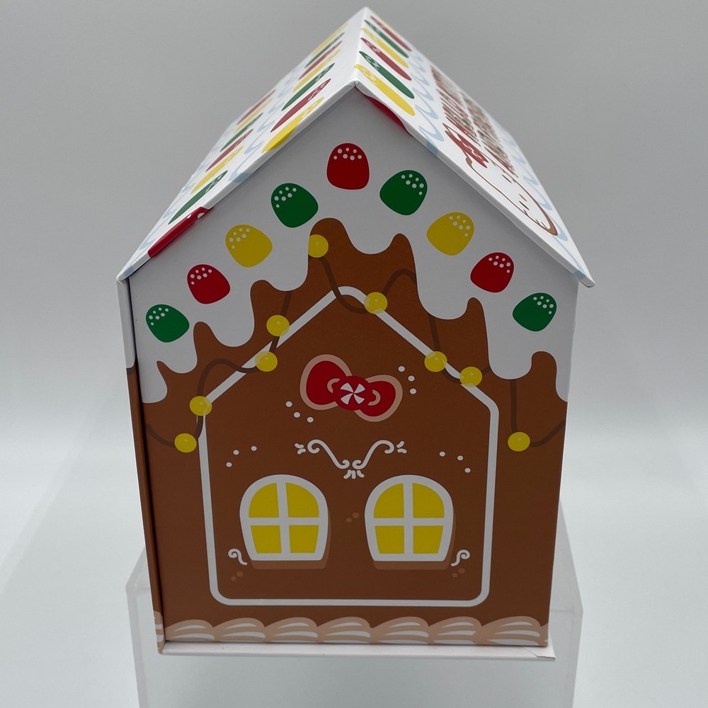 Hello Kitty Christmas Plush Throw in Magnetic Closure Gingerbread House 46‎ x 60 - Picture 7 of 11
